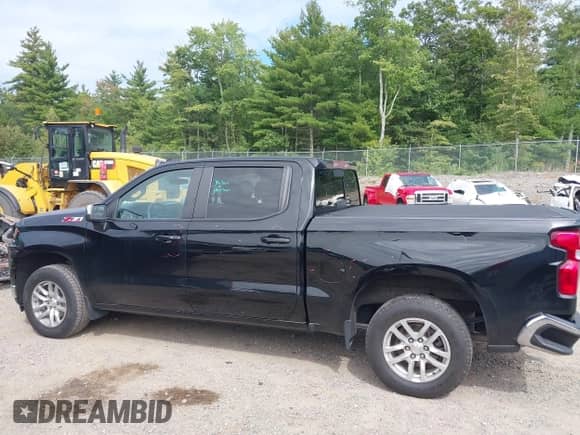2021 Chevrolet Silverado 1500 LT z VIN 1GCUYDED8MZ254165, wystawiony jako IAAI lot #43201553 z przebiegiem 88 620 mil mil oraz . Historia ofert i sprzedaży dostępna na DreamBid. Obrazek 14.