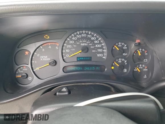 ✅ 2005 Chevrolet Silverado 2500HD LS • VIN: 1GCHK23255F863175 • Lot: 90364075. Wystawiony na Copart z przebiegiem 246 315 mil. Bezpłatny archiwum sprzedaży aukcyjnych z USA i szczegółowy raport historii pojazdu na DreamBid. Zdjęcie 9.