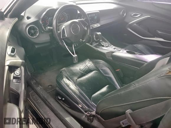 ✅ 2016 Chevrolet Camaro 2LT • VIN: 1G1FD3DS0G0171944 • Lot: 48241415. Wystawiony na Copart z przebiegiem 144 910 mil. Bezpłatny archiwum sprzedaży aukcyjnych z USA i szczegółowy raport historii pojazdu na DreamBid. Zdjęcie 8.