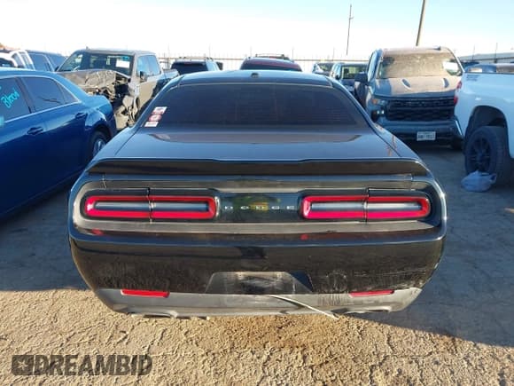 ✅ 2015 Dodge Challenger SXT • VIN: 2C3CDZAG4FH901110 • Lot: 43562137. Listed on IAAI with 121,046 mi. Free auction sales archive from the USA and detailed vehicle history report at DreamBid. Image 16.