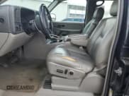 ✅ 2005 Chevrolet Suburban Z71 • VIN: 3GNFK16Z05G108791 • Лот: 56497885. Опубликован ранее на Copart с пробегом 242 696 миль. Бесплатный доступ к архиву аукционных продаж из США и подробный отчёт об истории автомобиля на DreamBid. Изображение 7.