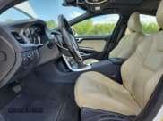 ✅ 2016 Volvo S60 T6 Drive-E • VIN: YV149MFK5G2400376 • Lot: 81316705. Wystawiony na Copart z przebiegiem 136 037 mil. Bezpłatny archiwum sprzedaży aukcyjnych z USA i szczegółowy raport historii pojazdu na DreamBid. Zdjęcie 7.