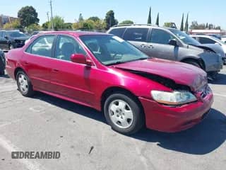 2002 Honda Accord EX с VIN 1HGCG16572A071910, выставлен на аукционе IAAI как лот 42898275 с пробегом 145 428 миль миль и . История ставок и продаж доступна на DreamBid. Изображение 1.