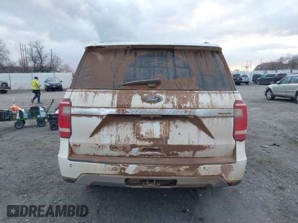 ✅ 2019 Ford Expedition Max XLT • VIN: 1FMJK1JT1KEA62487 • Лот: 41048665. Опубликован ранее на IAAI с пробегом 133 411 миль. Бесплатный доступ к архиву аукционных продаж из США и подробный отчёт об истории автомобиля на DreamBid. Изображение 17.