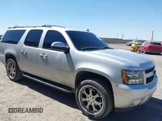 ✅ 2013 Chevrolet Suburban LT • VIN: 1GNSCJE01DR311928 • Lot: 42733924. Wystawiony na IAAI z przebiegiem 169 036 mil. Bezpłatny archiwum sprzedaży aukcyjnych z USA i szczegółowy raport historii pojazdu na DreamBid. Zdjęcie 1.