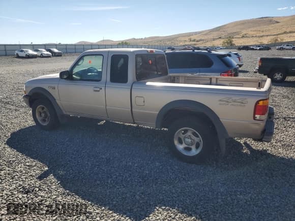 ✅ 1998 Ford Ranger XL • VIN: 1FTZR15X0WPB30921 • Лот: 85753875. Опубликован ранее на Copart с пробегом 236 215 миль. Бесплатный доступ к архиву аукционных продаж из США и подробный отчёт об истории автомобиля на DreamBid. Изображение 2.