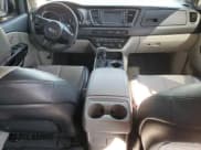 ✅ 2020 Kia Sedona EX • VIN: KNDMB5C12L6637034 • Lot: 64265715. Wystawiony na Copart z przebiegiem 88 357 mil. Bezpłatny archiwum sprzedaży aukcyjnych z USA i szczegółowy raport historii pojazdu na DreamBid. Zdjęcie 8.