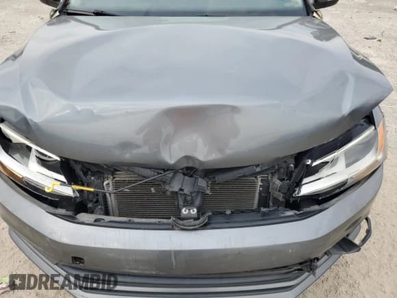 ✅ 2015 Volkswagen Jetta SE • VIN: 3VWD07AJ4FM342331 • Лот: 52896515. Опубликован ранее на Copart с пробегом 117 545 миль. Бесплатный доступ к архиву аукционных продаж из США и подробный отчёт об истории автомобиля на DreamBid. Изображение 12.