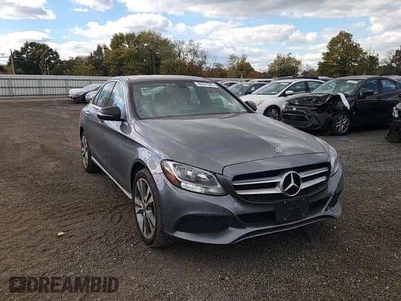 ✅ 2018 Mercedes-Benz C 300 • VIN: WDDWF4KB0JR413022 • Лот: 90241585. Опубликован ранее на Copart с пробегом 94 569 миль. Бесплатный доступ к архиву аукционных продаж из США и подробный отчёт об истории автомобиля на DreamBid. Изображение 14.