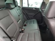 ✅ 2015 Volkswagen Tiguan S • VIN: WVGAV7AX3FW509768 • Лот: 86175005. Опубликован ранее на Copart с пробегом 88 360 миль. Бесплатный доступ к архиву аукционных продаж из США и подробный отчёт об истории автомобиля на DreamBid. Изображение 11.