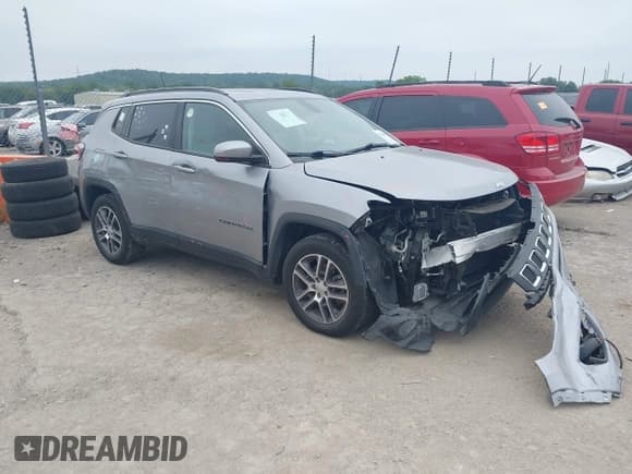 ✅ 2018 Jeep Compass Latitude • VIN: 3C4NJCBB6JT503331 • Lot: 43126610. Wystawiony na IAAI z przebiegiem 61 654 mil. Bezpłatny archiwum sprzedaży aukcyjnych z USA i szczegółowy raport historii pojazdu na DreamBid. Zdjęcie 1.