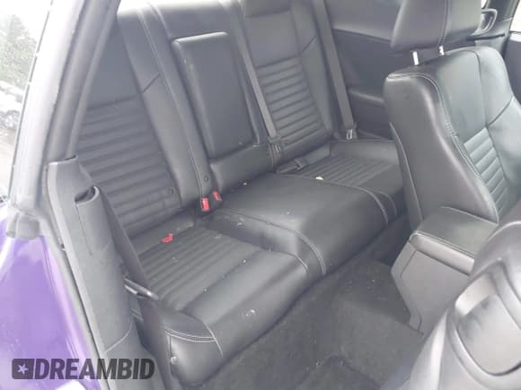 ✅ 2013 Dodge Challenger R/T Classic • VIN: 2C3CDYBT0DH671598 • Lot: 42304053. Wystawiony na IAAI z przebiegiem 89 850 mil. Bezpłatny archiwum sprzedaży aukcyjnych z USA i szczegółowy raport historii pojazdu na DreamBid. Zdjęcie 8.