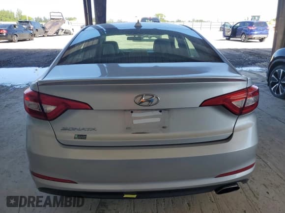 ✅ 2017 Hyundai Sonata 2.4L • VIN: 5NPE24AF8HH583717 • Лот: 90850495. Опубликован ранее на Copart с пробегом 82 876 миль. Бесплатный доступ к архиву аукционных продаж из США и подробный отчёт об истории автомобиля на DreamBid. Изображение 6.