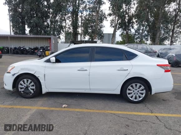 ✅ 2015 Nissan Sentra S • VIN: 3N1AB7AP9FY251264 • Lot: 43738772. Wystawiony na IAAI z przebiegiem 250 913 mil. Bezpłatny archiwum sprzedaży aukcyjnych z USA i szczegółowy raport historii pojazdu na DreamBid. Zdjęcie 14.