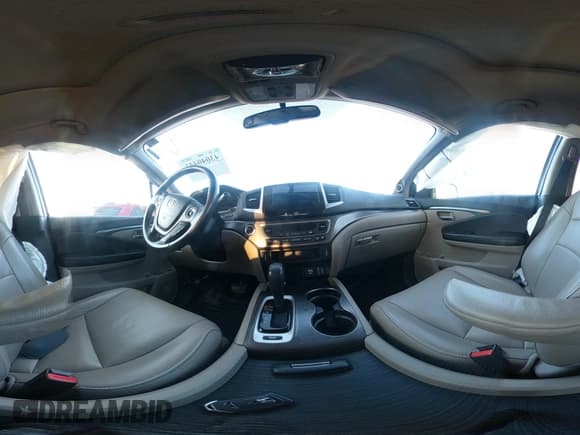 ✅ 2017 Honda Pilot EX-L • VIN: 5FNYF5H7XHB014193 • Lot: 43040443. Listed on IAAI with 246,920 mi. Free auction sales archive from the USA and detailed vehicle history report at DreamBid. Image 18.