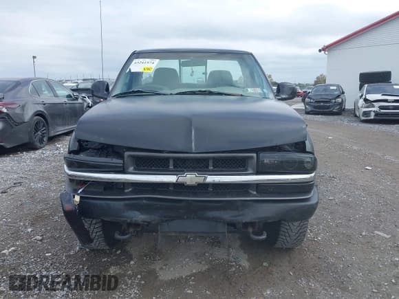 ✅ 1999 Chevrolet S-10 LS • VIN: 1GCDT14X1X8108564 • Lot: 43241574. Wystawiony na IAAI z przebiegiem 68 351 mil. Bezpłatny archiwum sprzedaży aukcyjnych z USA i szczegółowy raport historii pojazdu na DreamBid. Zdjęcie 12.