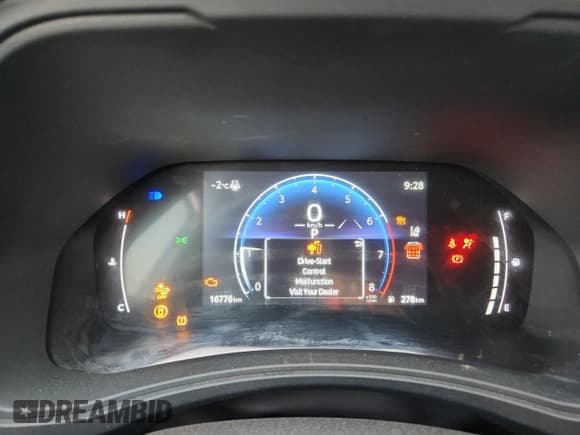 ✅ 2024 Toyota Highlander XLE • VIN: 5TDAAAB55RS026720 • Lot: 92868595. Listed on Copart with 16,776 mi. Free auction sales archive from the USA and detailed vehicle history report at DreamBid. Image 9.