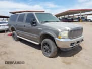 ✅ 2003 Ford Excursion Limited • VIN: 1FMSU43P23EB56475 • Lot: 42376969. Wystawiony na IAAI z przebiegiem 213 603 mil. Bezpłatny archiwum sprzedaży aukcyjnych z USA i szczegółowy raport historii pojazdu na DreamBid. Zdjęcie 1.
