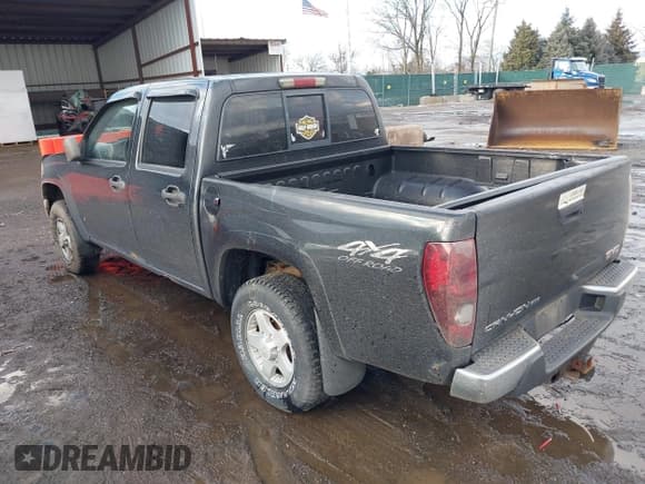 ✅ 2008 GMC Canyon SLT • VIN: 1GTDT13E788113110 • Lot: 41439378. Wystawiony na IAAI z przebiegiem 239 191 mil. Bezpłatny archiwum sprzedaży aukcyjnych z USA i szczegółowy raport historii pojazdu na DreamBid. Zdjęcie 3.