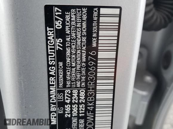 ✅ 2017 Mercedes-Benz C 300 • VIN: WDDWF4KB3HR306976 • Lot: 57585515. Listed on Copart with 33,222 mi. Free auction sales archive from the USA and detailed vehicle history report at DreamBid. Image 12.