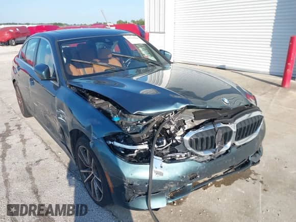 2021 BMW 3 Series 330i с VIN 3MW5R1J06M8B87978, выставлен на аукционе IAAI как лот 42752044 с пробегом 41 707 миль миль и . История ставок и продаж доступна на DreamBid. Изображение 6.