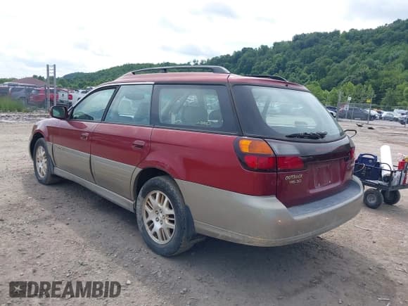✅ 2002 Subaru Legacy Outback L.L. Bean • VIN: 4S3BH806127643939 • Lot: 42632166. Wystawiony na IAAI z przebiegiem 144 354 mil. Bezpłatny archiwum sprzedaży aukcyjnych z USA i szczegółowy raport historii pojazdu na DreamBid. Zdjęcie 3.