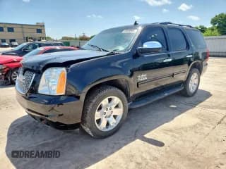 ✅ 2013 GMC Yukon SLT • VIN: 1GKS1CE04DR366372 • Lot: 63658895. Wystawiony na Copart z przebiegiem Nie podano. Bezpłatny archiwum sprzedaży aukcyjnych z USA i szczegółowy raport historii pojazdu na DreamBid. Zdjęcie 1.
