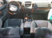 ✅ 2005 Lexus GX 470 • VIN: JTJBT20XX50092022 • Lot: 92939965. Wystawiony na Copart z przebiegiem 173 250 mil. Bezpłatny archiwum sprzedaży aukcyjnych z USA i szczegółowy raport historii pojazdu na DreamBid. Zdjęcie 8.