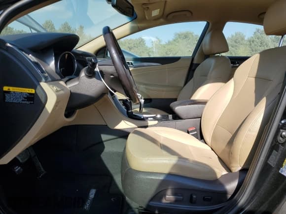 ✅ 2013 Hyundai Sonata • VIN: KMHEC4A41DA097145 • Лот: 84930745. Опубликован ранее на Copart с пробегом 80 533 миль. Бесплатный доступ к архиву аукционных продаж из США и подробный отчёт об истории автомобиля на DreamBid. Изображение 7.