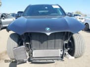 ✅ 2022 BMW X5 xDrive40i • VIN: 5UXCR6C06N9L05957 • Lot: 43588815. Wystawiony na IAAI z przebiegiem 34 440 mil. Bezpłatny archiwum sprzedaży aukcyjnych z USA i szczegółowy raport historii pojazdu na DreamBid. Zdjęcie 13.