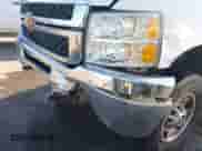 ✅ 2013 Chevrolet Silverado 2500HD Work Truck • VIN: 1GC2KVCGXDZ403672 • Lot: 41944179. Wystawiony na IAAI z przebiegiem 232 436 mil. Bezpłatny archiwum sprzedaży aukcyjnych z USA i szczegółowy raport historii pojazdu na DreamBid. Zdjęcie 17.