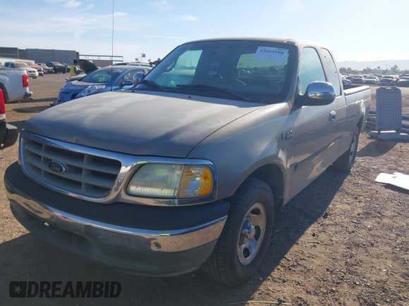 ✅ 2002 Ford F-150 XL • VIN: 1FTRX17262NA11462 • Лот: 43663990. Опубликован ранее на IAAI с пробегом 151 492 миль. Бесплатный доступ к архиву аукционных продаж из США и подробный отчёт об истории автомобиля на DreamBid. Изображение 2.