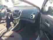 2020 Chevrolet Sonic LT с VIN 1G1JD6SB9L4101294, выставлен на аукционе IAAI как лот 42994625 с пробегом 37 083 миль миль и . История ставок и продаж доступна на DreamBid. Изображение 5.