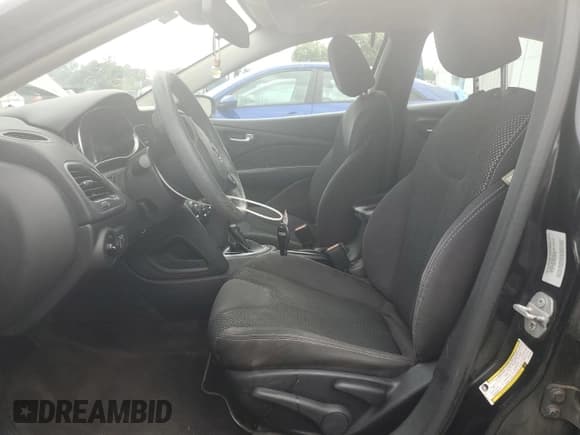 ✅ 2015 Dodge Dart SXT • VIN: 1C3CDFBB6FD129160 • Lot: 59481225. Listed on Copart with 155,170 mi. Free auction sales archive from the USA and detailed vehicle history report at DreamBid. Image 7.