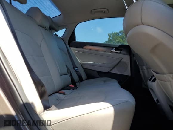 ✅ 2016 Hyundai Sonata Sport • VIN: 5NPE34AF0GH344559 • Лот: 63048985. Опубликован ранее на Copart с пробегом 159 249 миль. Бесплатный доступ к архиву аукционных продаж из США и подробный отчёт об истории автомобиля на DreamBid. Изображение 10.