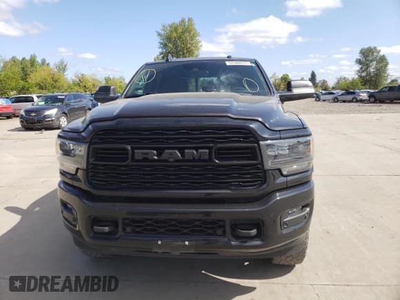 ✅ 2020 Ram 2500 Limited • VIN: 3C6UR5SL0LG273751 • Lot: 52580975. Wystawiony na Copart z przebiegiem 101 615 mil. Bezpłatny archiwum sprzedaży aukcyjnych z USA i szczegółowy raport historii pojazdu na DreamBid. Zdjęcie 5.