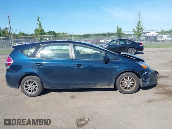 ✅ 2017 Toyota Prius Two • VIN: JTDZN3EU2HJ065380 • Lot: 42307177. Listed on IAAI with 220,294 mi. Free auction sales archive from the USA and detailed vehicle history report at DreamBid. Image 13.