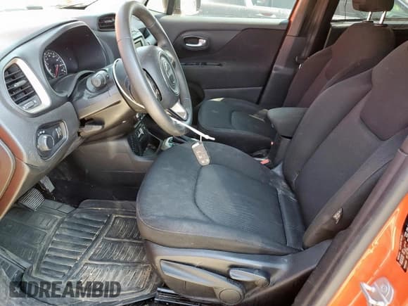 ✅ 2016 Jeep Renegade Sport • VIN: ZACCJAAT2GPC58078 • Lot: 71253835. Wystawiony na Copart z przebiegiem 177 882 mil. Bezpłatny archiwum sprzedaży aukcyjnych z USA i szczegółowy raport historii pojazdu na DreamBid. Zdjęcie 7.