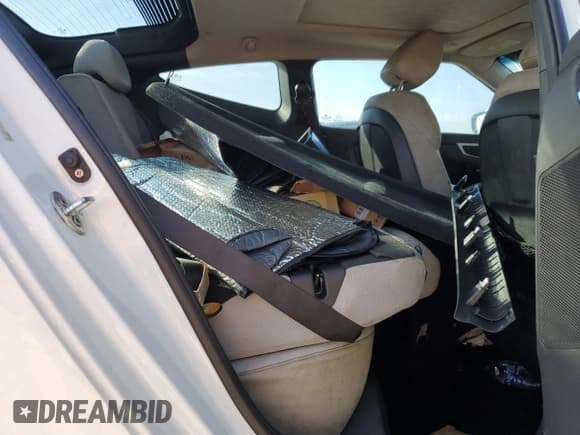 ✅ 2012 Hyundai Veloster w/Red Int • VIN: KMHTC6AD8CU054079 • Lot: 77586954. Wystawiony na Copart z przebiegiem Nie podano. Bezpłatny archiwum sprzedaży aukcyjnych z USA i szczegółowy raport historii pojazdu na DreamBid. Zdjęcie 10.