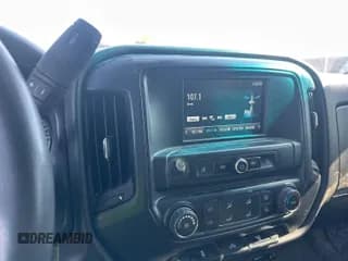 ✅ 2017 Chevrolet Silverado 2500HD Work Truck • VIN: 1GC1KUEY8HF176968 • Lot: 42737675. Wystawiony na IAAI z przebiegiem 225 411 mil. Bezpłatny archiwum sprzedaży aukcyjnych z USA i szczegółowy raport historii pojazdu na DreamBid. Zdjęcie 1.