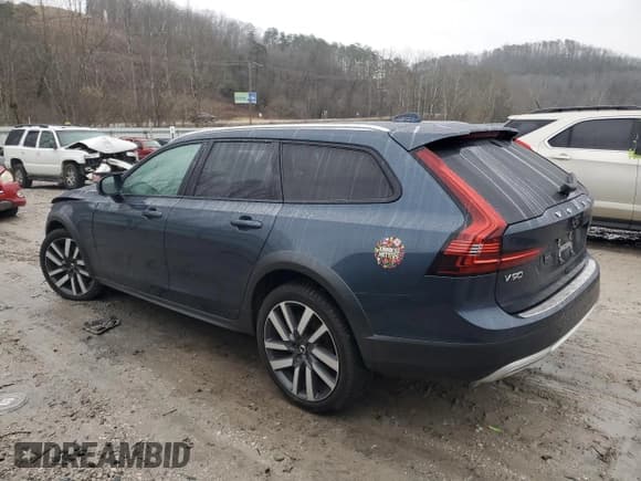 ✅ 2022 Volvo V90 • VIN: YV4062NL6N1144809 • Лот: 85713244. Опубликован ранее на Copart с пробегом Не указан. Бесплатный доступ к архиву аукционных продаж из США и подробный отчёт об истории автомобиля на DreamBid. Изображение 2.