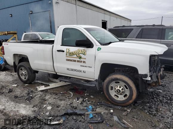 ✅ 2015 Chevrolet Silverado 2500HD Work Truck • VIN: 1GC0KUEG1FZ110650 • Lot: 39325194. Listed on Copart with 155,925 mi. Free auction sales archive from the USA and detailed vehicle history report at DreamBid. Image 4.
