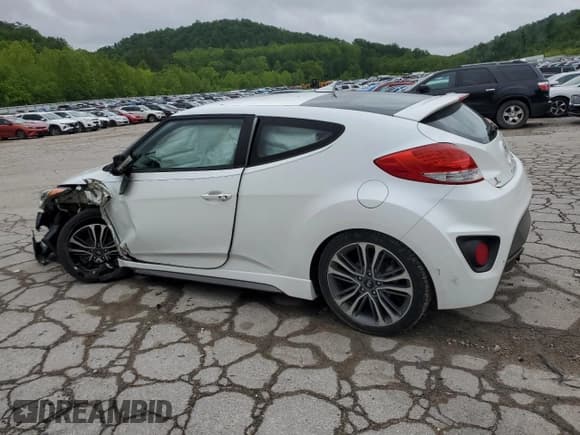 ✅ 2016 Hyundai Veloster Turbo • VIN: KMHTC6AE6GU299803 • Lot: 56931025. Wystawiony na Copart z przebiegiem Nie podano. Bezpłatny archiwum sprzedaży aukcyjnych z USA i szczegółowy raport historii pojazdu na DreamBid. Zdjęcie 2.