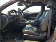 ✅ 2018 Dodge Challenger SXT Plus • VIN: 2C3CDZAG3JH258841 • Lot: 61725023. Wystawiony na Copart z przebiegiem 40 405 mil. Bezpłatny archiwum sprzedaży aukcyjnych z USA i szczegółowy raport historii pojazdu na DreamBid. Zdjęcie 7.