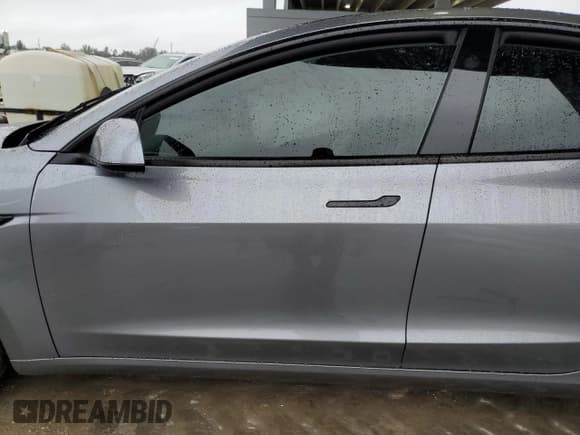 ✅ 2025 Tesla Model 3 Long Range • VIN: 5YJ3E1EA9SF918209 • Lot: 41908235. Wystawiony na Copart z przebiegiem Nie podano. Bezpłatny archiwum sprzedaży aukcyjnych z USA i szczegółowy raport historii pojazdu na DreamBid. Zdjęcie 7.