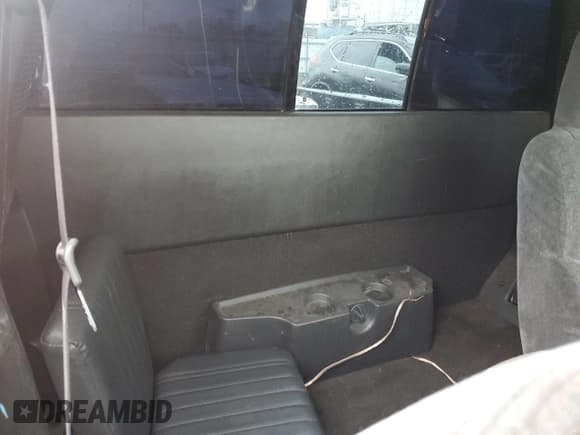 ✅ 1998 Chevrolet S-10 LS • VIN: 1GCCS19X8W8192114 • Лот: 79351244. Опубликован ранее на Copart с пробегом 224 219 миль. Бесплатный доступ к архиву аукционных продаж из США и подробный отчёт об истории автомобиля на DreamBid. Изображение 11.