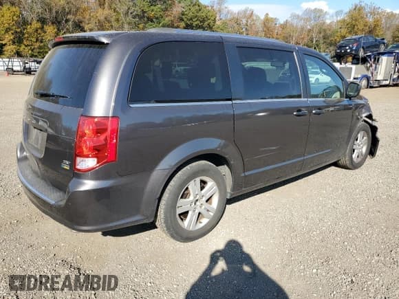 ✅ 2019 Dodge Grand Caravan SXT • VIN: 2C4RDGCGXKR772222 • Lot: 89497895. Wystawiony na Copart z przebiegiem 108 746 mil. Bezpłatny archiwum sprzedaży aukcyjnych z USA i szczegółowy raport historii pojazdu na DreamBid. Zdjęcie 3.