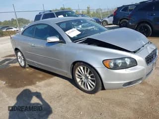 ✅ 2006 Volvo C70 • VIN: YV1MC682X6J006113 • Lot: 43248856. Wystawiony na IAAI z przebiegiem 99 209 mil. Bezpłatny archiwum sprzedaży aukcyjnych z USA i szczegółowy raport historii pojazdu na DreamBid. Zdjęcie 1.