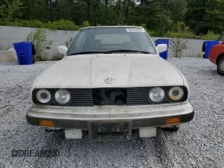 ✅ 1989 BMW 3 Series • VIN: WBABB2302KEC18585 • Lot: 52825605. Listed on Copart with 136,413 mi. Free auction sales archive from the USA and detailed vehicle history report at DreamBid. Image 5.