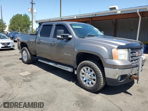 ✅ 2013 GMC Sierra 2500HD SLT • VIN: 1GT121E83DF154837 • Lot: 63439865. Listed on Copart with 241,191 mi. Free auction sales archive from the USA and detailed vehicle history report at DreamBid. Image 4.